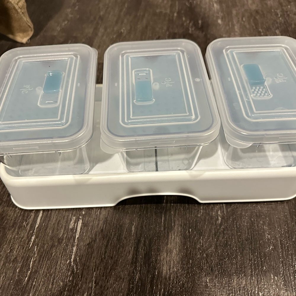 Pampered Chef Store & Serve
